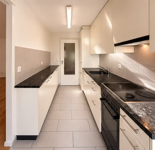 Appartement moderne 4 pièces avec espace de jardin à Niederhasli