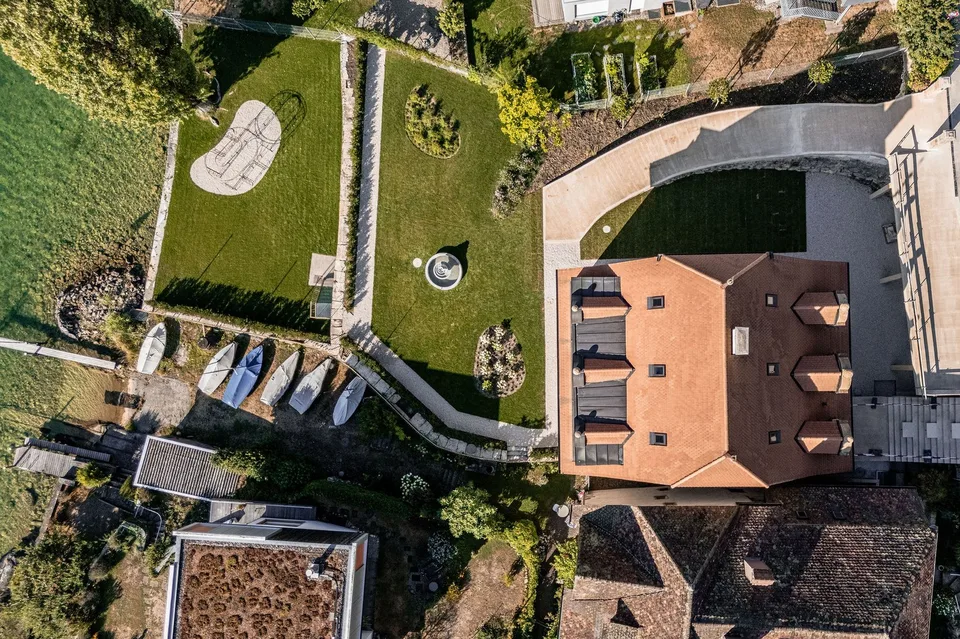 Einzigartige Villa mit direktem Seeanstoss – Foto 13 von 15