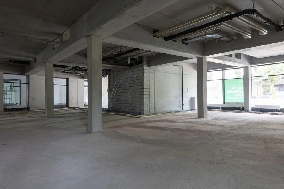 398 m² mit Nachbarn, die täglich Kundschaft bringen – Foto 10 von 12