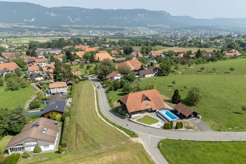 Rustikales Zuhause mit zwei Wohneinheiten – Foto 2 von 6