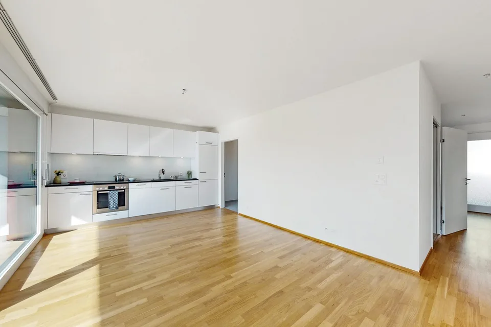 Nouvelle année, nouvelle chance ? Appartement baigné de lumière à la recherche de son propriétaire.