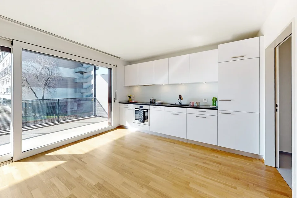 Nouvelle année, nouvelle chance ? Appartement baigné de lumière à la recherche de son propriétaire.