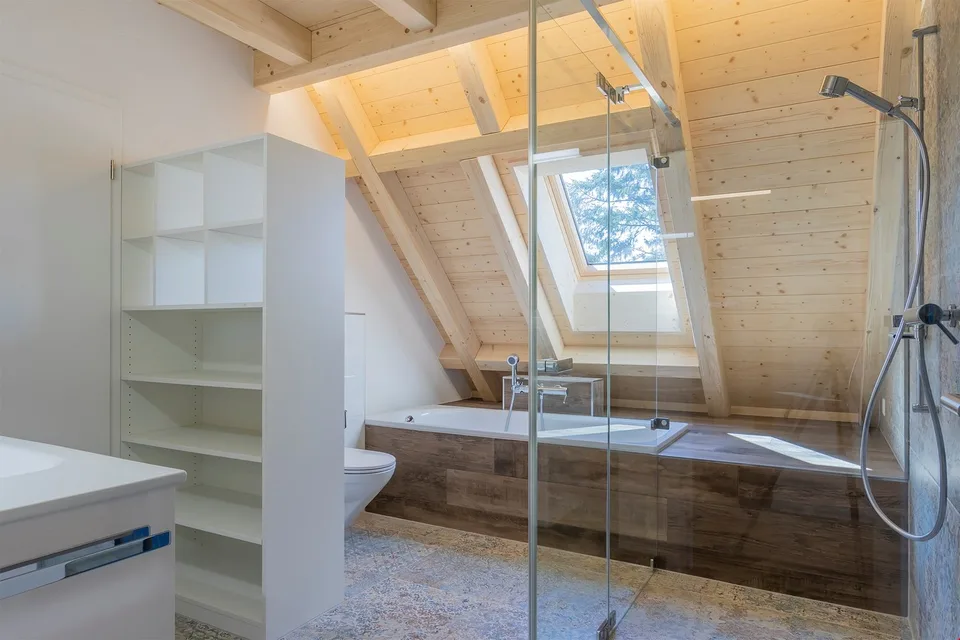 Habitation moderne à la campagne
