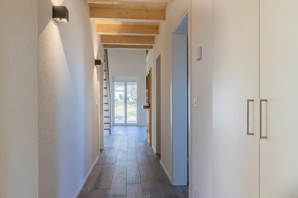 Habitation moderne à la campagne