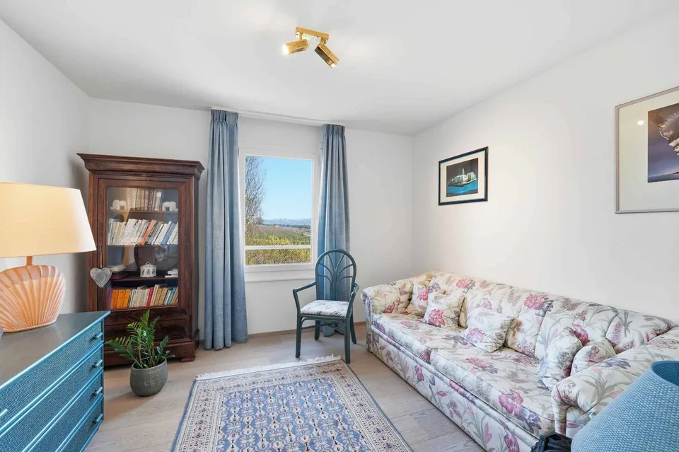 Große Wohnung in absoluter Ruhe, mit Aussicht! – Foto 19 von 26