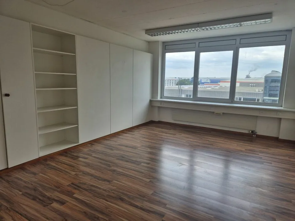 Büros in Gewerbehaus – Foto 8 von 8