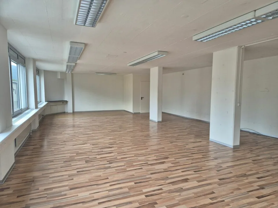 Büros in Gewerbehaus – Foto 6 von 8