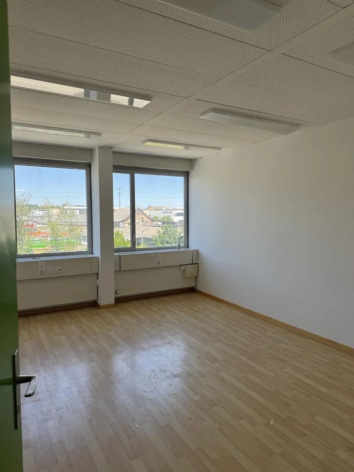 Propriété commerciale à Winterthur – photo 2 sur 3