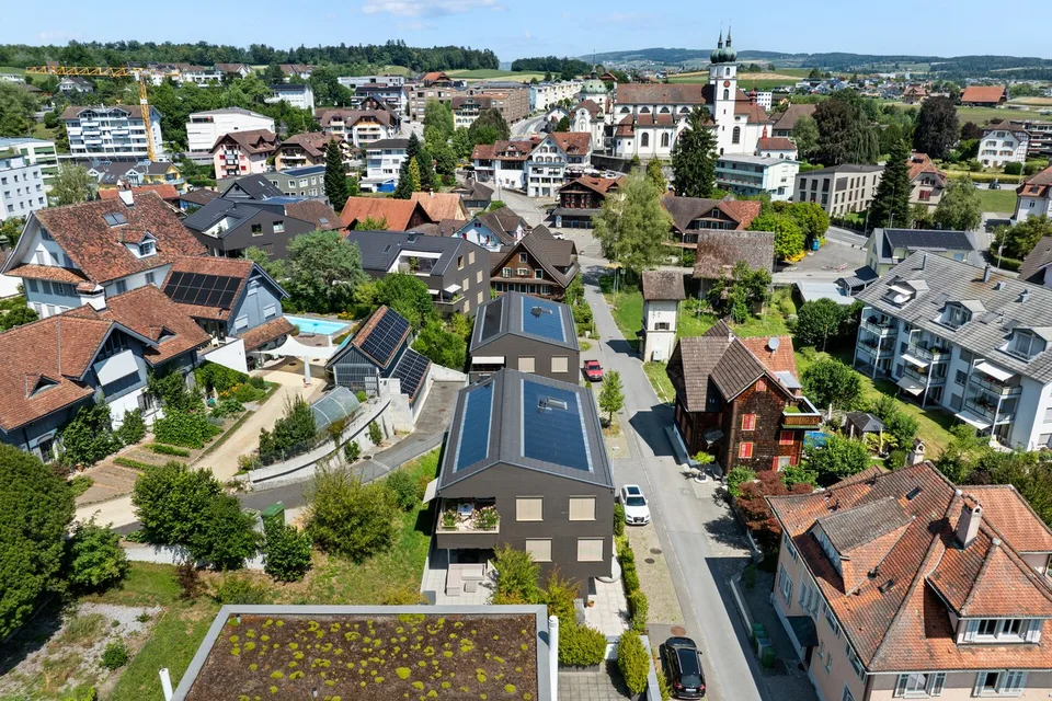 Appartement de jardin moderne avec entrée privée et espace extérieur ensoleillé – photo 13 sur 13