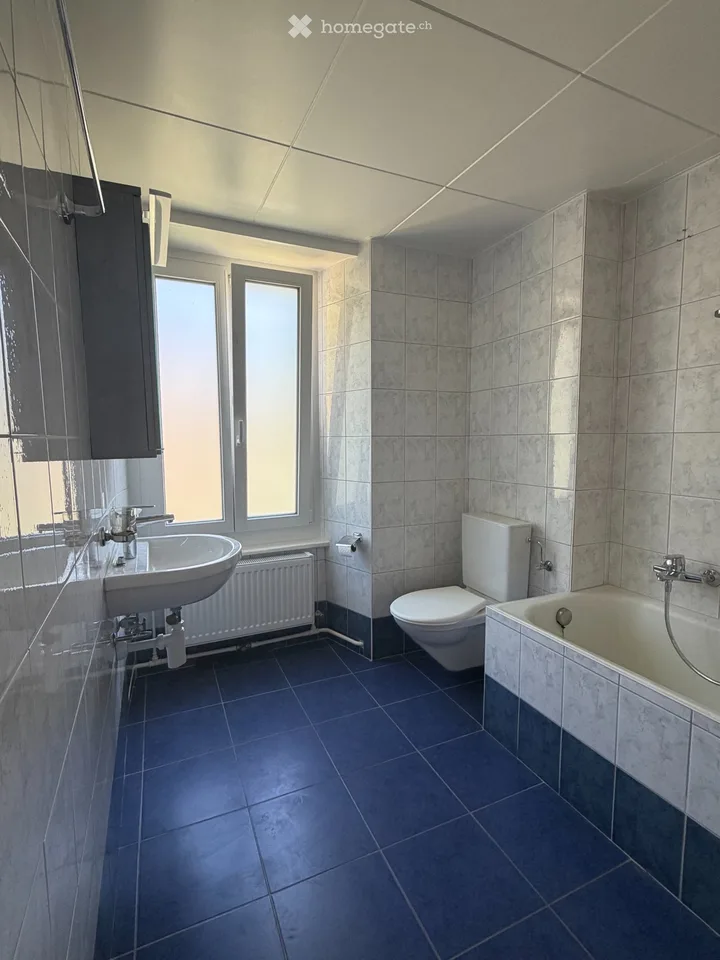 Wohnung mit 3,5 Zimmern in kleinem Gebäude – Foto 4 von 5