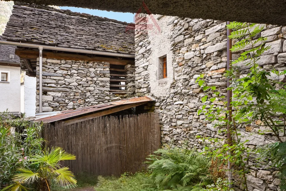 Tipica casa ticinese / Typisches Tessinerhaus – Foto 12 von 13