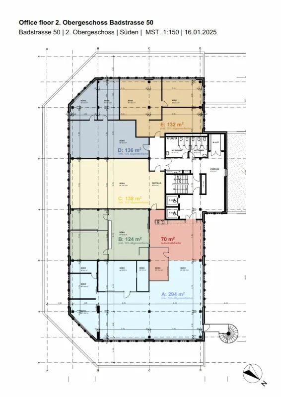 Bureau aménagé avec cuisine et salle de séjour communes – photo 6 sur 9
