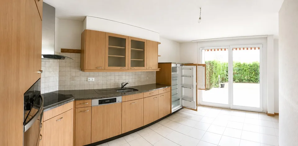 Bôle, appartamento di 5.5 locali con giardino privato – foto 4 di 12