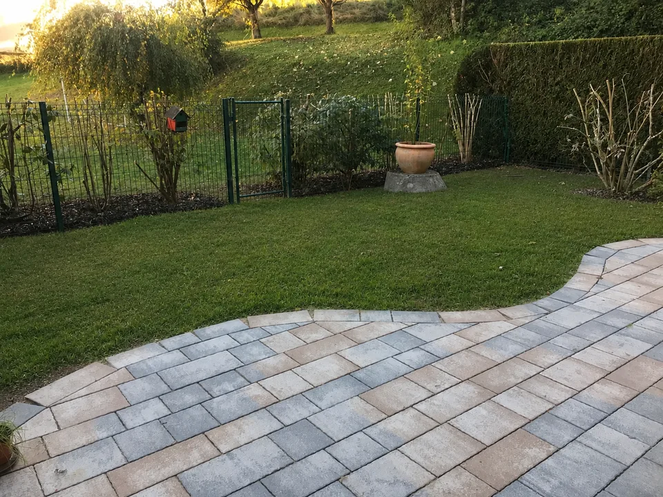 Bôle, appartamento di 5.5 locali con giardino privato – foto 12 di 12