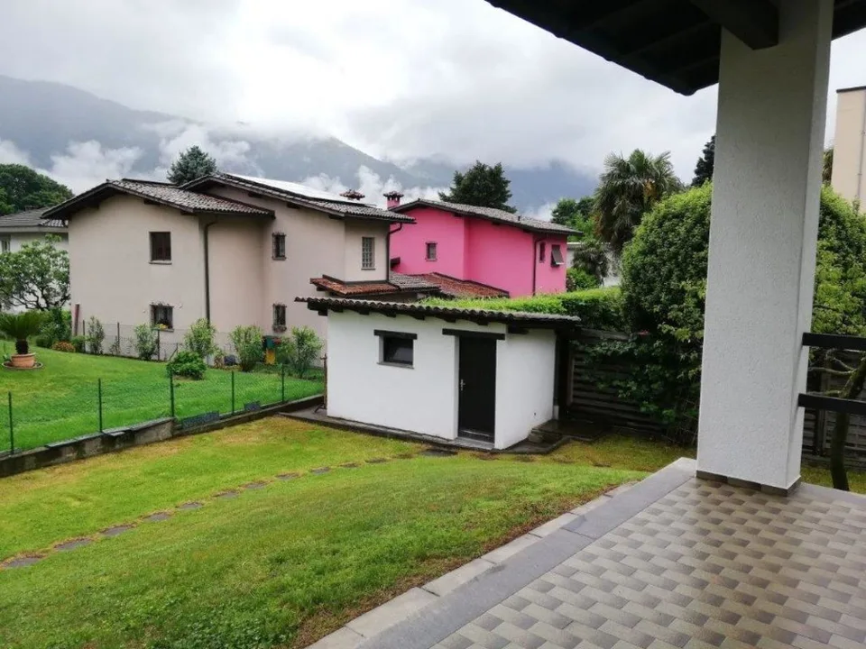 Schönes Einfamilienhaus mit privatem Garten – Foto 11 von 12