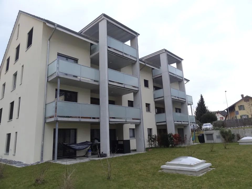 Einstellhallenplatz zu vermieten – Foto 2 von 2