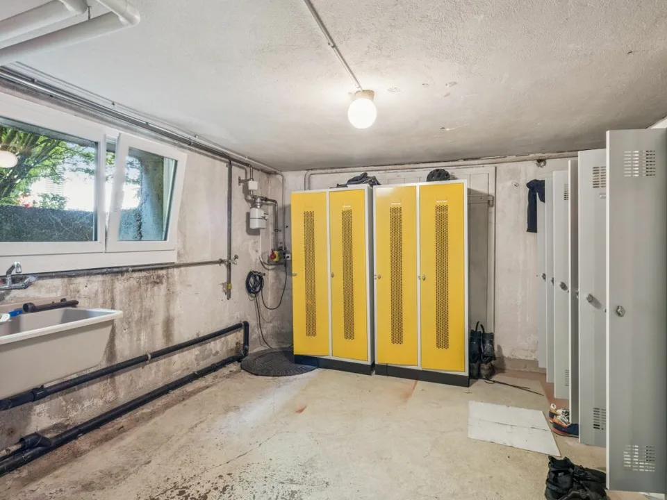Mehrfamilienhaus mit Gewerberäumen, Garagen - Wohnen und Arbeiten am selben Ort, vielseitiges Renditeobjekt mit Entwicklungspotential. – Foto 29 von 30