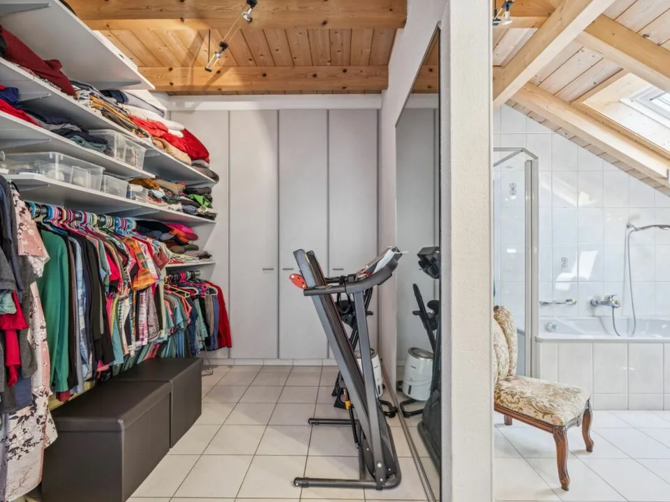 Maison à appartements avec locaux commerciaux, garages - Investissement locatif polyvalent avec potentiel de développement. Copie – photo 13 sur 30
