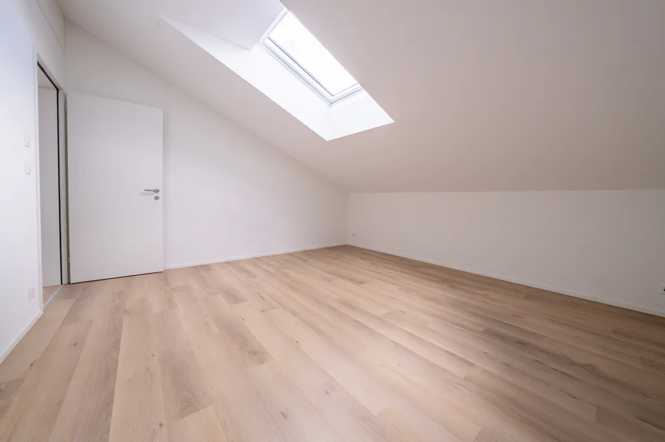 New 3.5-room attic apartment for rent (No. 8 left)