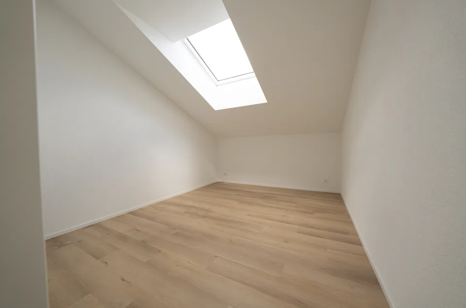 New 3.5-room attic apartment for rent (No. 8 left)