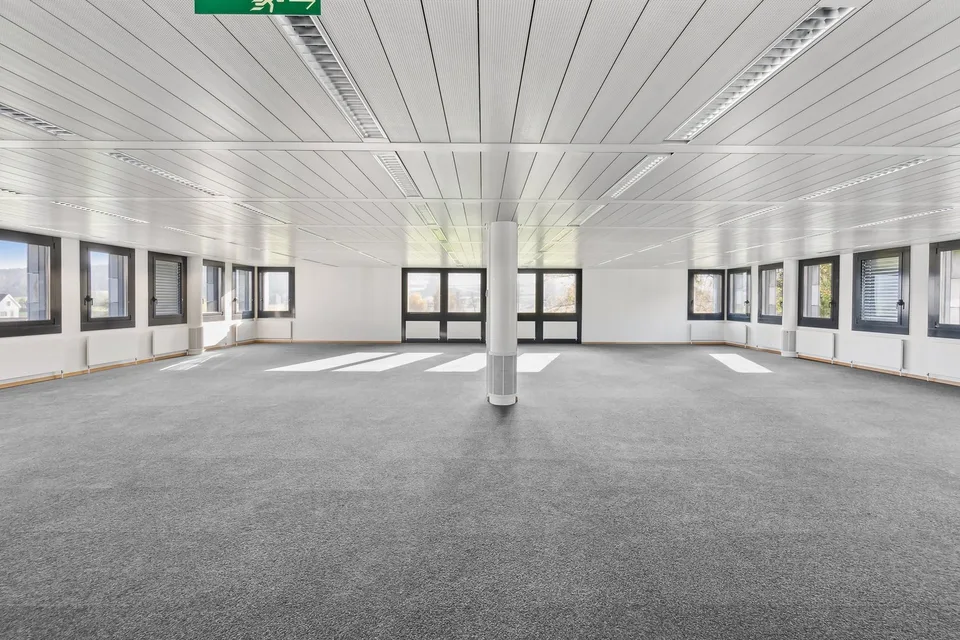 Spazi ufficiali attraenti e flessibili direttamente alla stazione di Stettbach! – foto 9 di 13