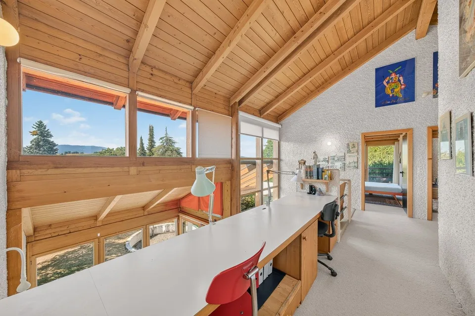 Villa mit 6,5 Zimmern und sehr großem Garten – Foto 9 von 12