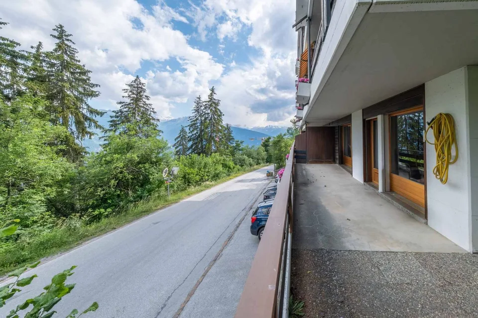 Apartment with 3.5 rooms and large terrace – photo 11 of 25