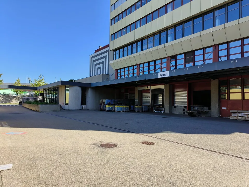 Versatile commercial spaces for technology, research, and production in Basel – photo 15 of 16