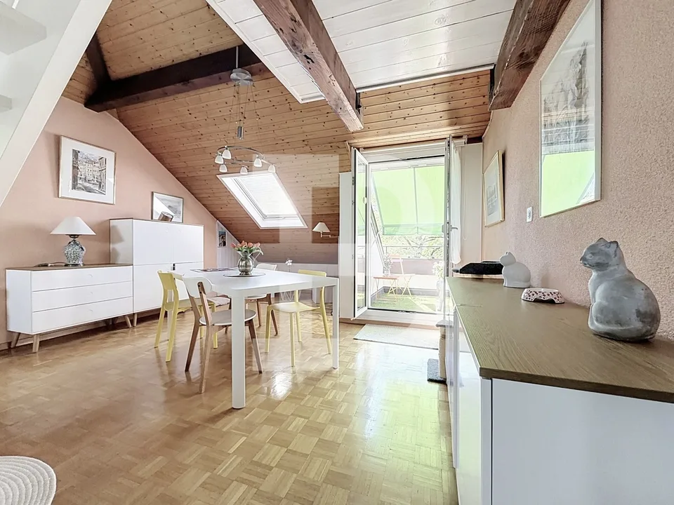 Charmant duplex en attique avec deux chambres – Foto 5 von 9