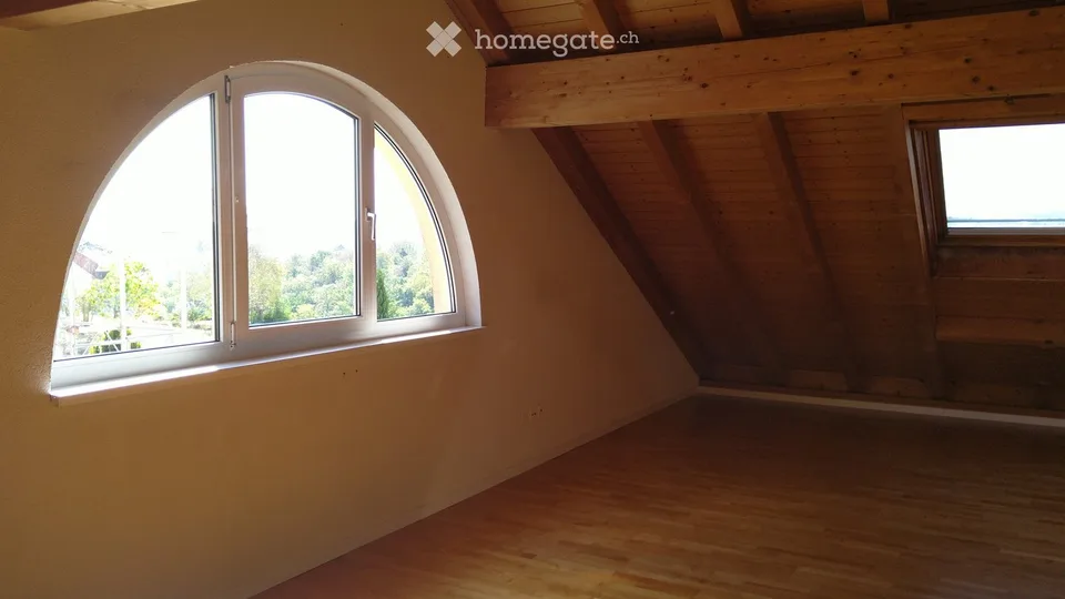 Maison mitoyenne de 4,5 pièces confortable avec petit jardin