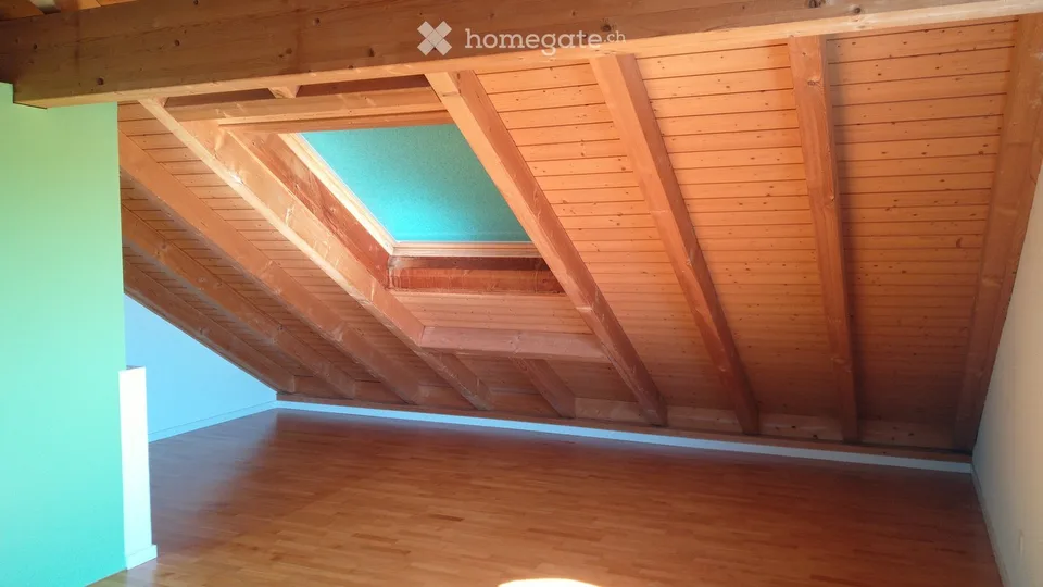 Maison mitoyenne de 4,5 pièces confortable avec petit jardin