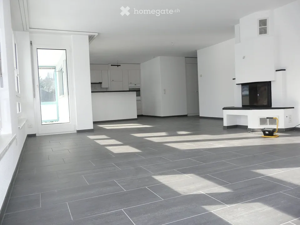 Helle 4.5-Zimmer-Eigentumswohnung mit Balkon und Garage in Embrach