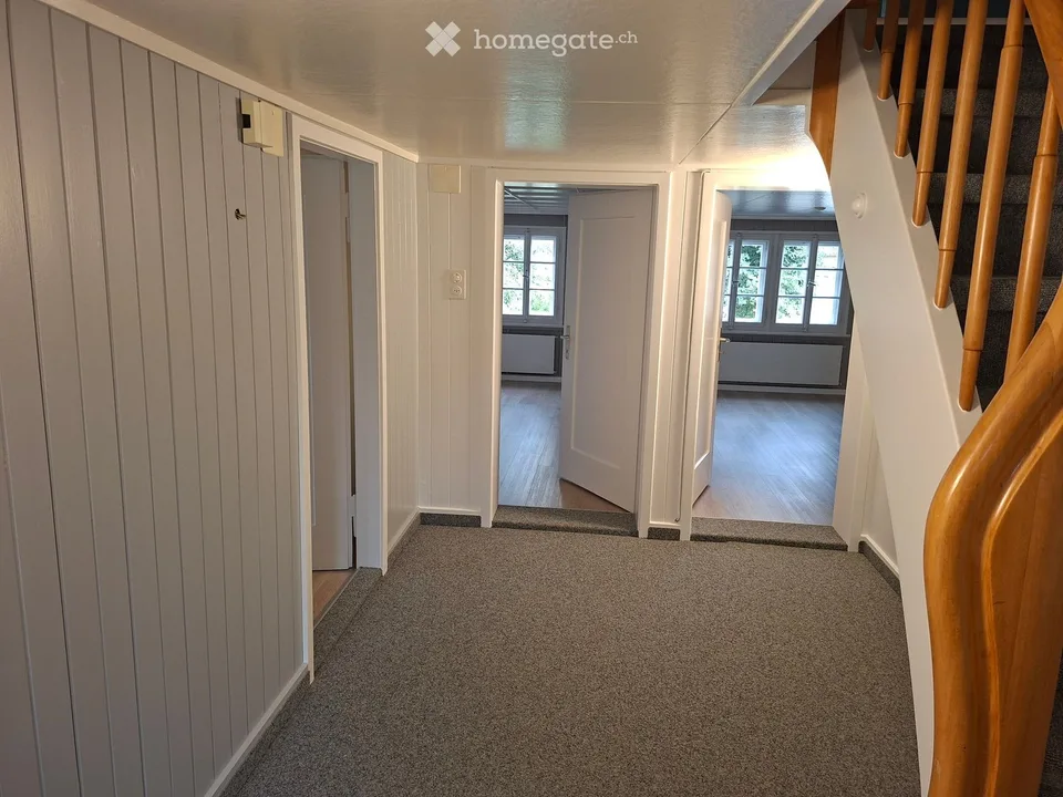 Bright 3.5-room apartment with balcony at Kirchplatz in Bütschwil