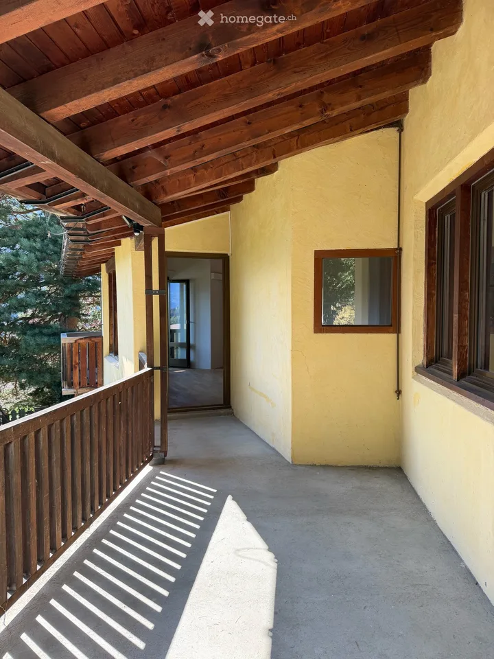 Maison unique avec grand jardin et vue panoramique sur Domleschg