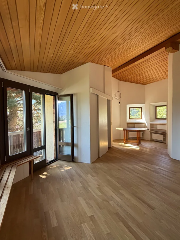 Maison unique avec grand jardin et vue panoramique sur Domleschg