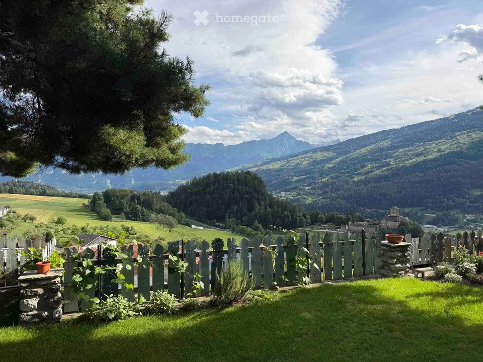 Maison unique avec grand jardin et vue panoramique sur Domleschg
