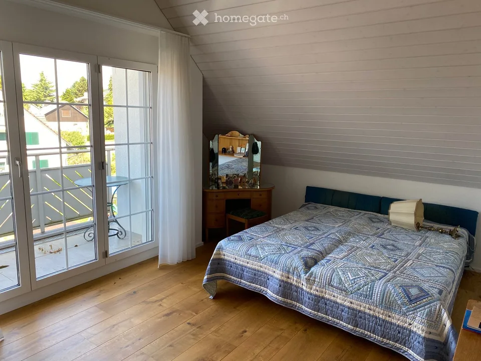 Appartement-maisonnette spacieux de 4,5 pièces dans un quartier calme à Schöfflisdorf