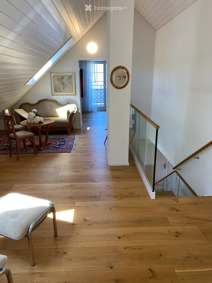 Appartement-maisonnette spacieux de 4,5 pièces dans un quartier calme à Schöfflisdorf