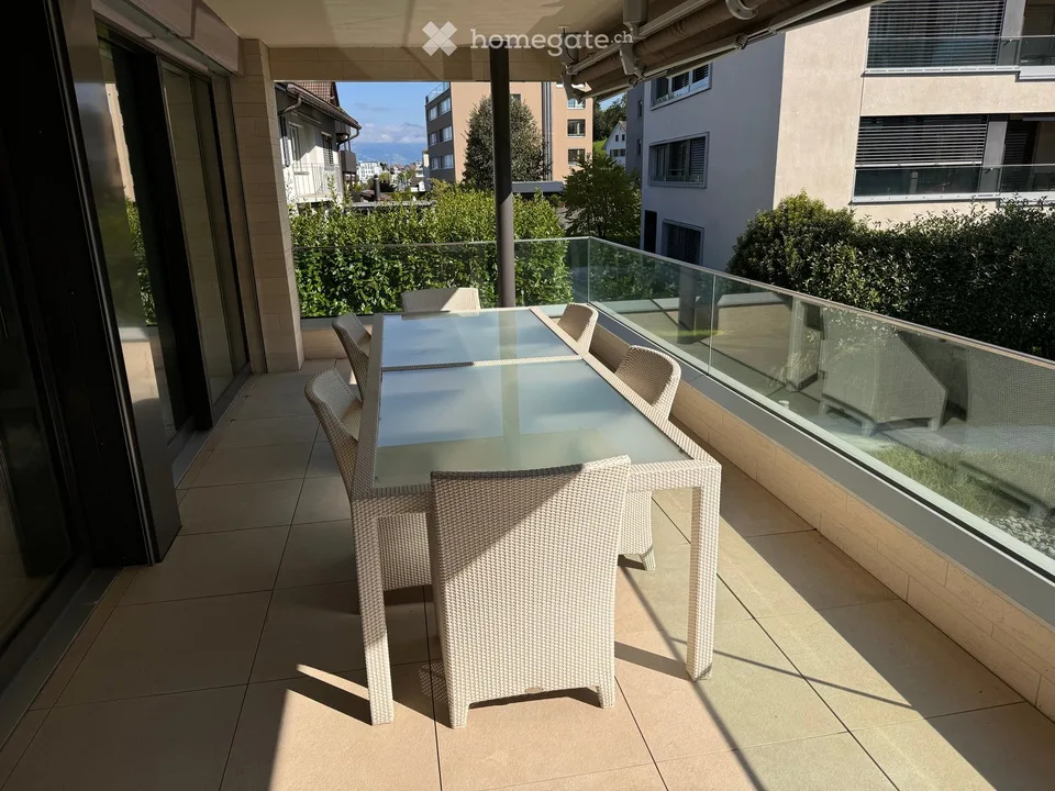 Appartamento moderno 3.5 locali con balcone ad Altendorf – a tempo limitato dal 1 novembre al 30 aprile 2027