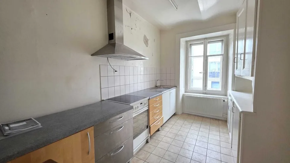 3-Room Apartment with Balcony near Amenities – photo 4 of 9