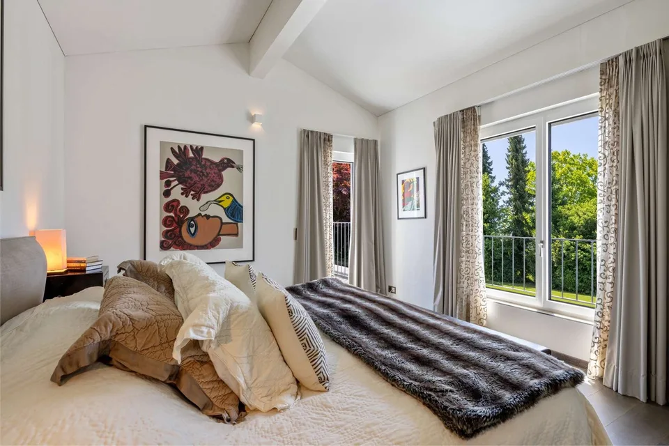 IHR PRIVATES REFUGIUM DER EXTRAKLASSE ? Luxuriöse 10.5-Zimmer-Villa mit Privatsphäre in Zumikon – Foto 6 von 13