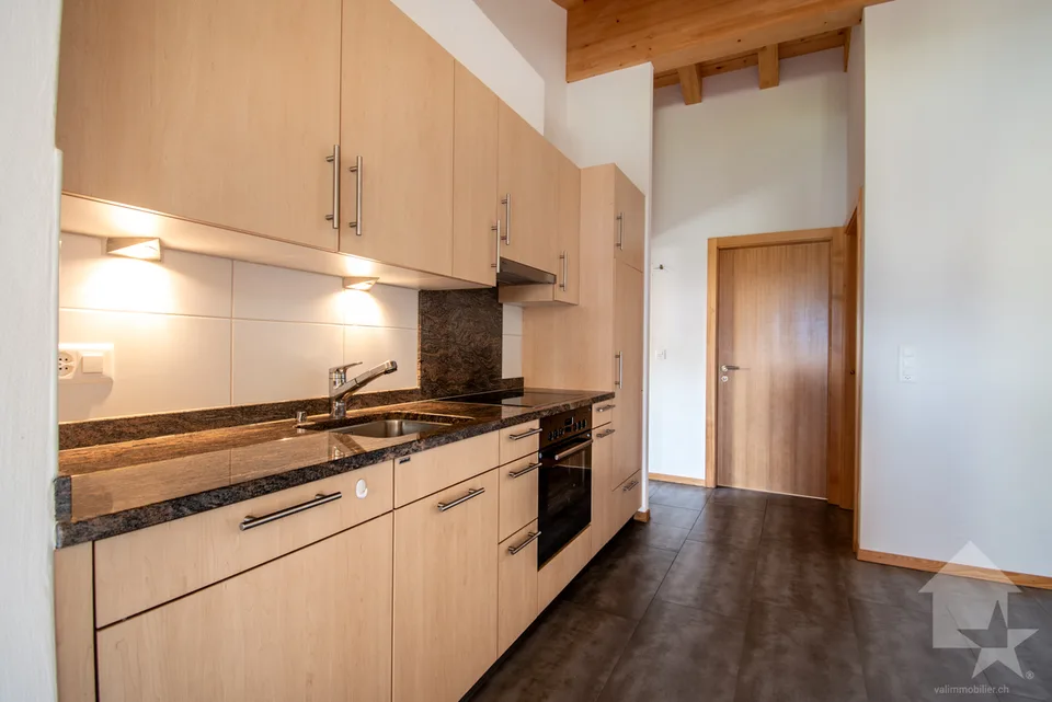 Mollens, appartement 3.5 pces sous les toits, entre nature et montagne – Foto 2 von 13