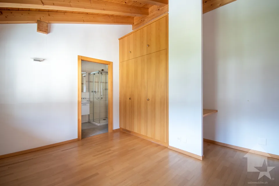 Mollens, appartement 3.5 pces sous les toits, entre nature et montagne – Foto 7 von 13