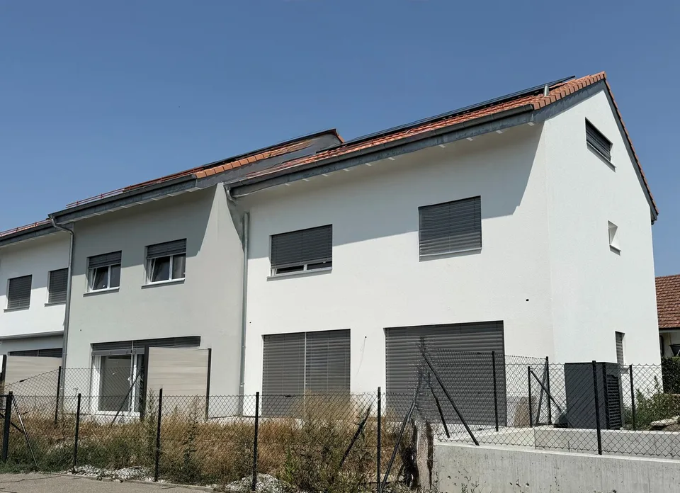 Beautiful villa with underground parking – photo 6 of 6