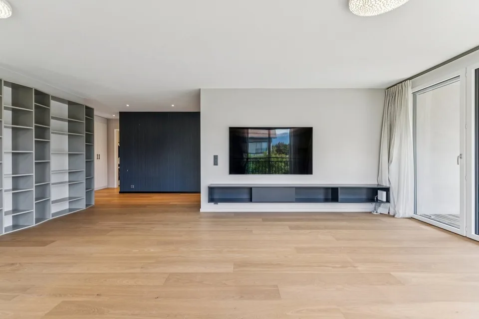 ELEGANTES 4.5 ZIMMER-WOHNUNG MIT TERRASSE – Foto 11 von 11