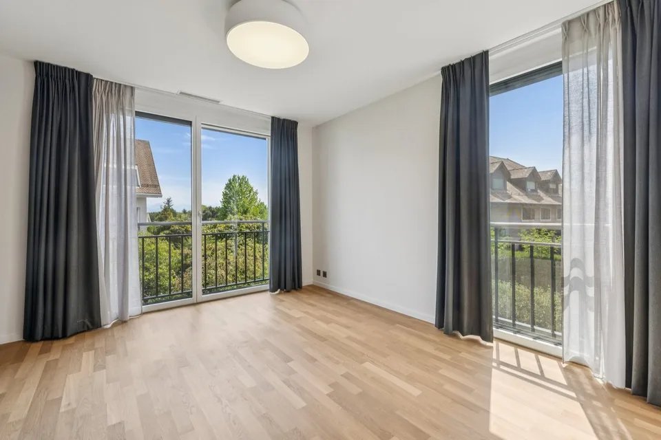 ELEGANTES 4.5 ZIMMER-WOHNUNG MIT TERRASSE – Foto 10 von 11