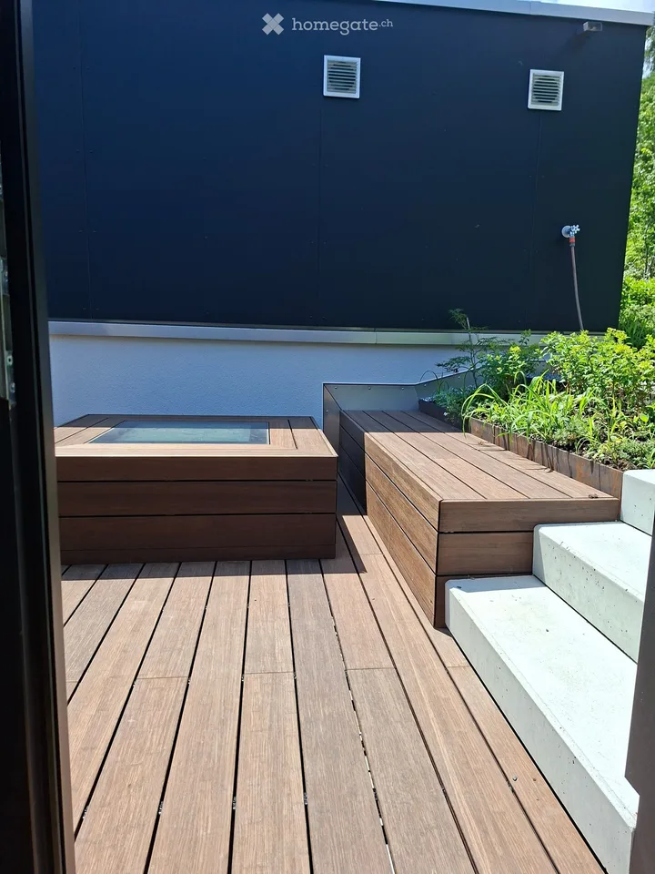 Helle Duplex-Wohnung mit Aussicht auf Feld und Alpen – nahe der Aare