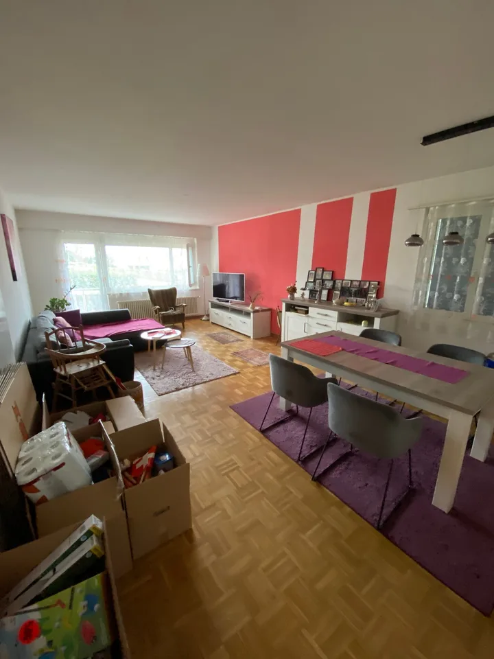 Bright and spacious 3.5-room apartment on the high ground floor