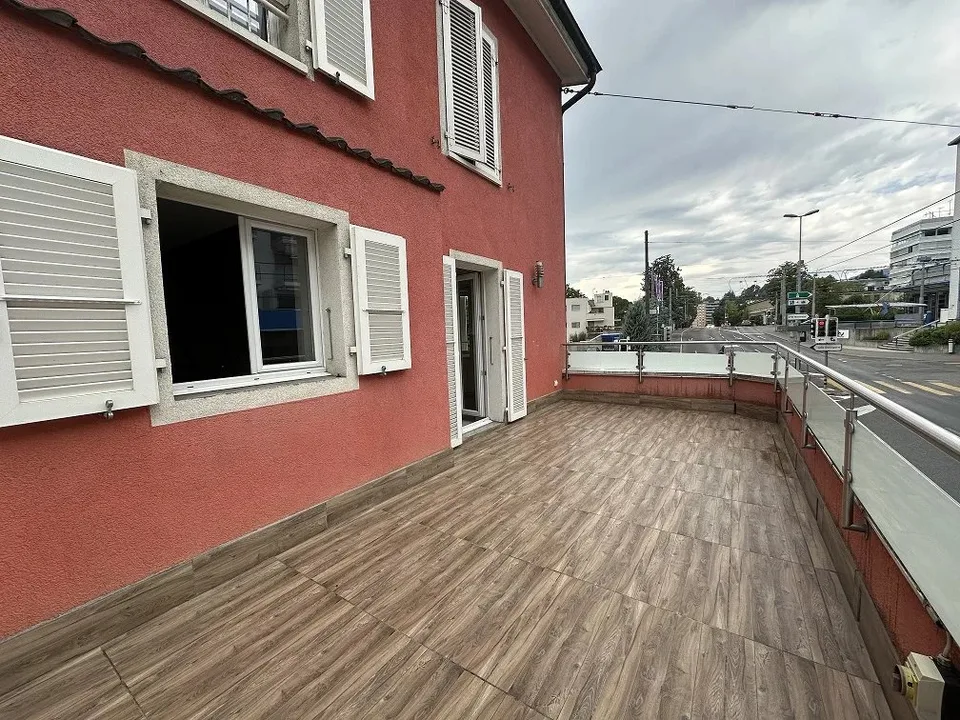 Appartamento di 4.5 locali al 1° piano con terrazza – foto 3 di 12