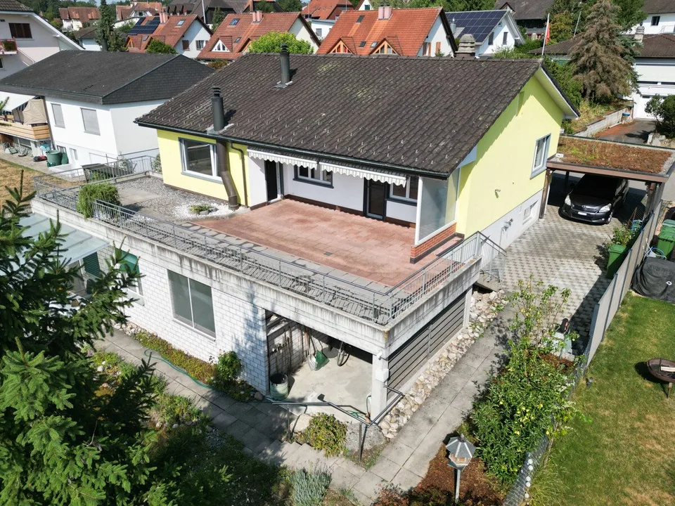 Ottima casa unifamiliare con appartamento separato e terrazza soleggiata – foto 2 di 13